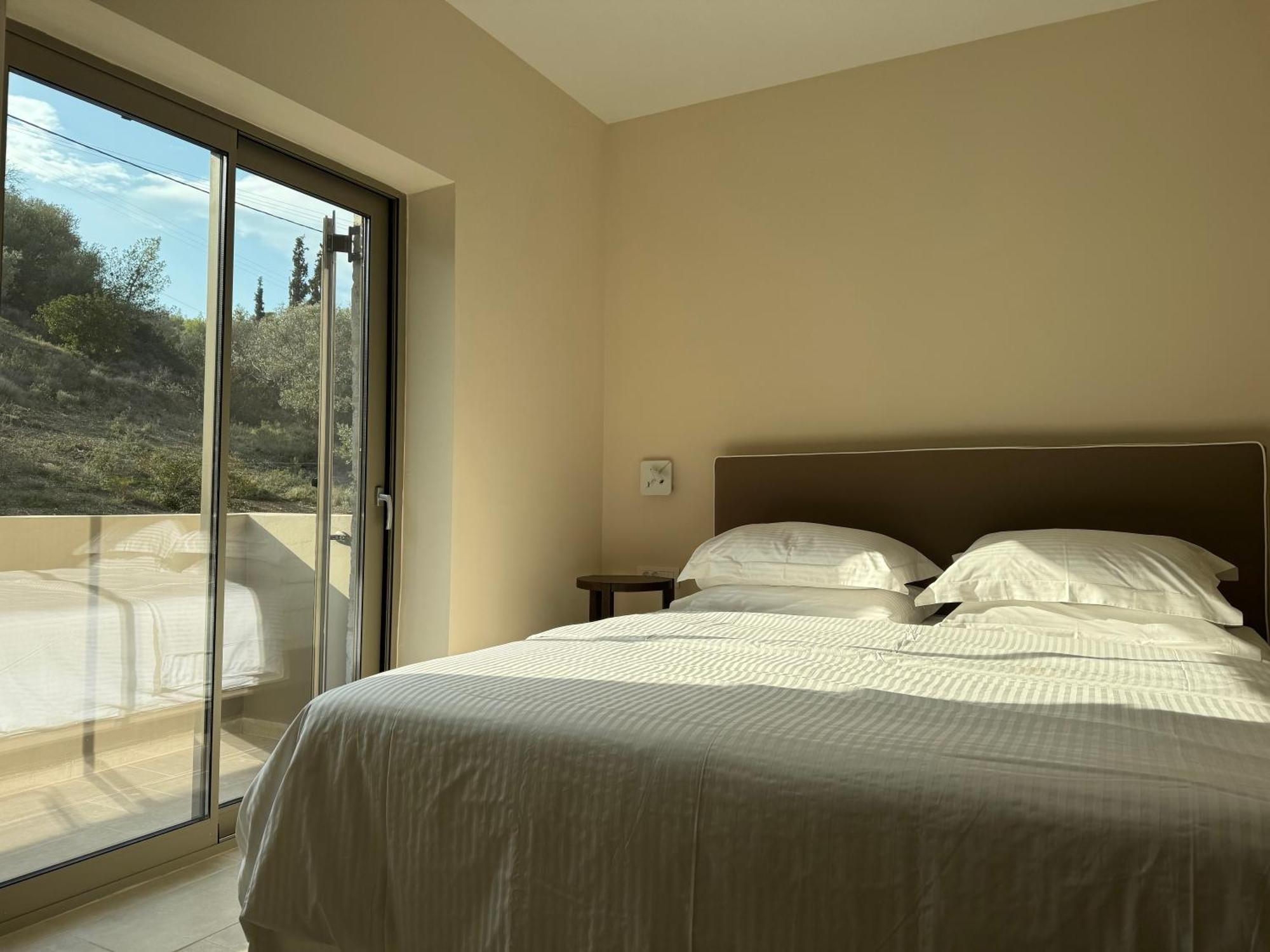 Topos Luxury Stay Heraion Loutráki Exterior photo