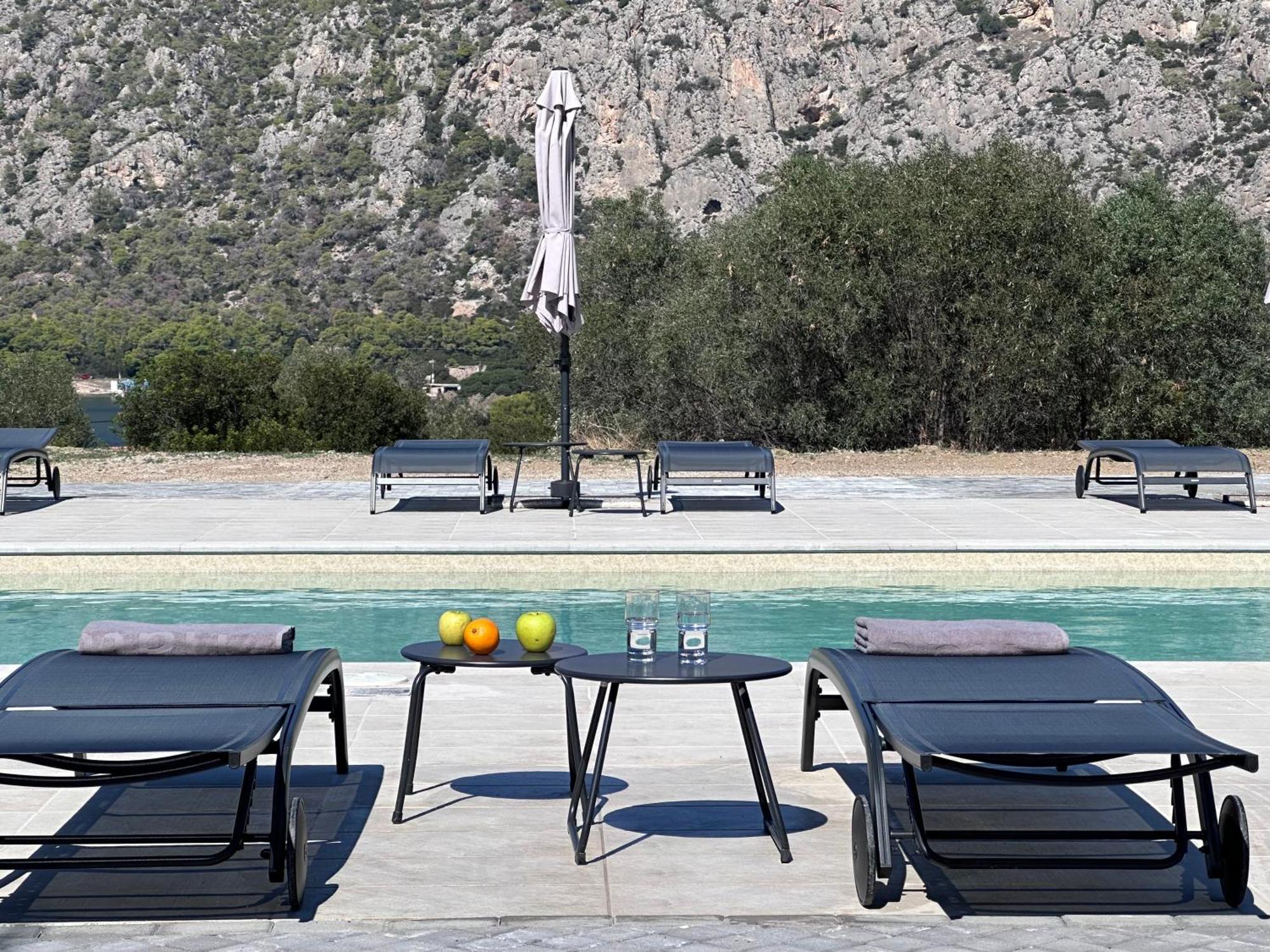 Topos Luxury Stay Heraion Loutráki Exterior photo